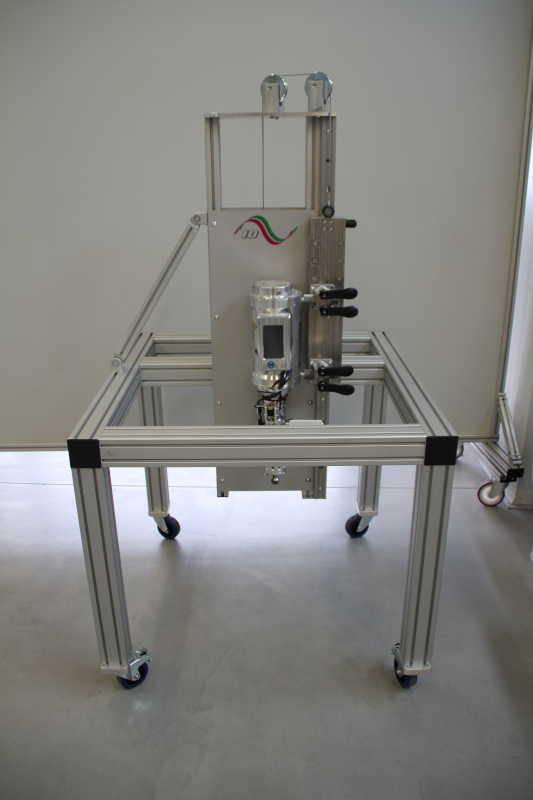 Support frame with adjustable impactor fixation, with counterweight to balance the weight of the impactor